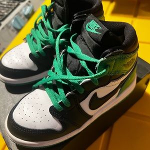 Worn once nike high top dunks